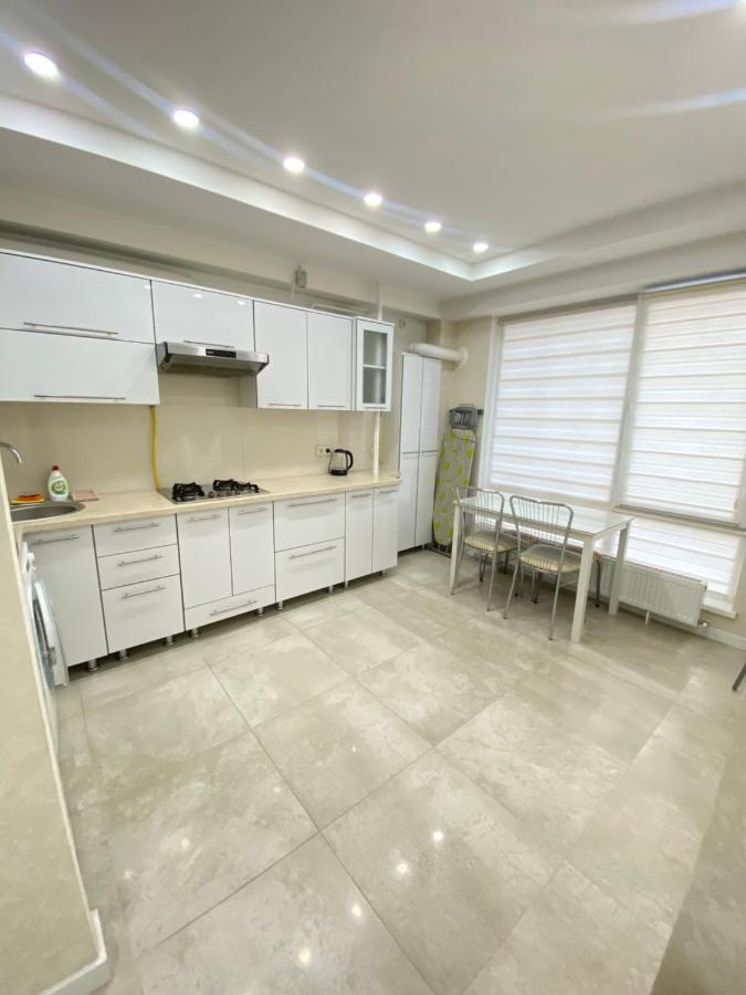 New Lux Apartment In Chisinau Ngoại thất bức ảnh