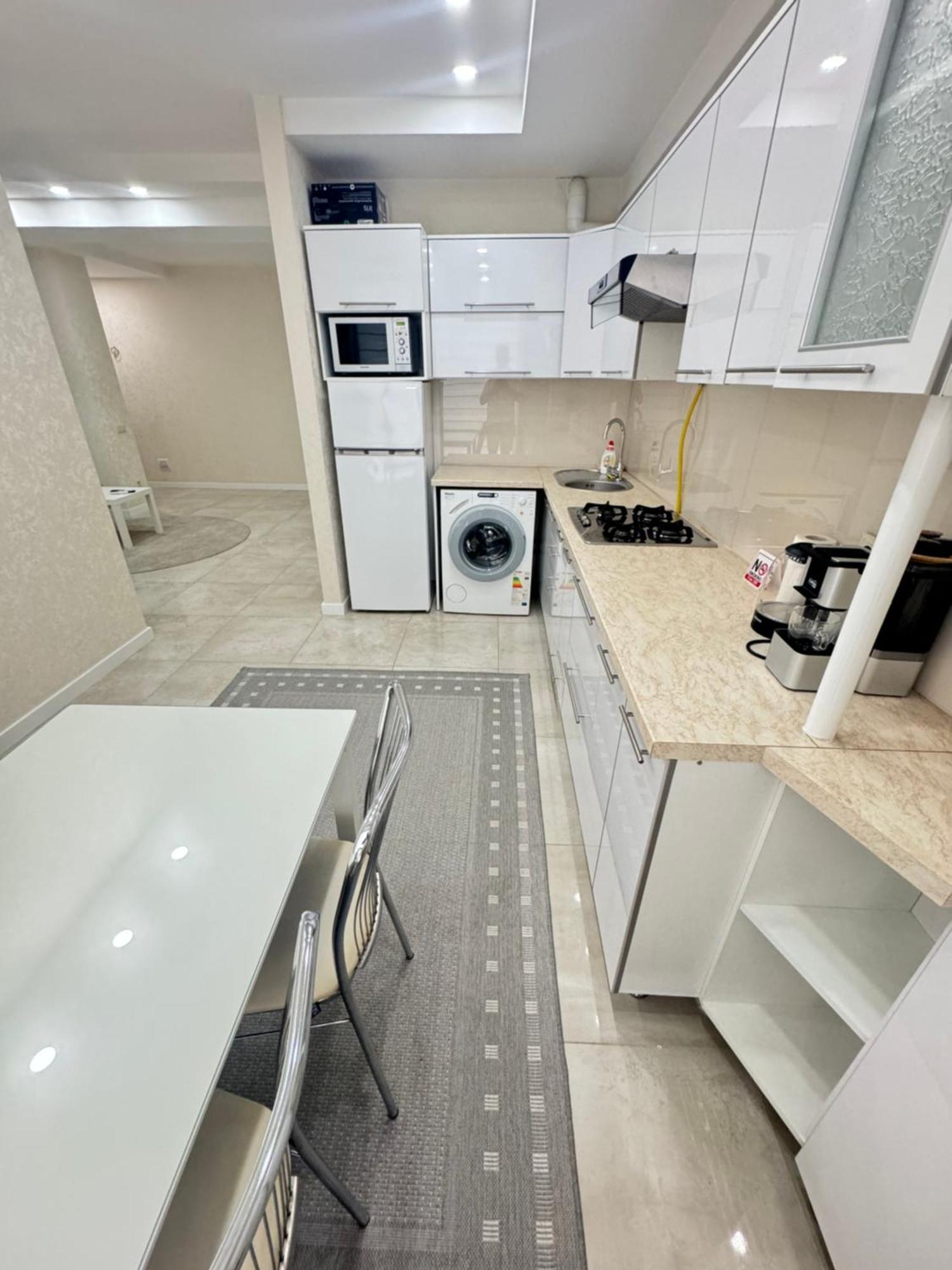 New Lux Apartment In Chisinau Ngoại thất bức ảnh